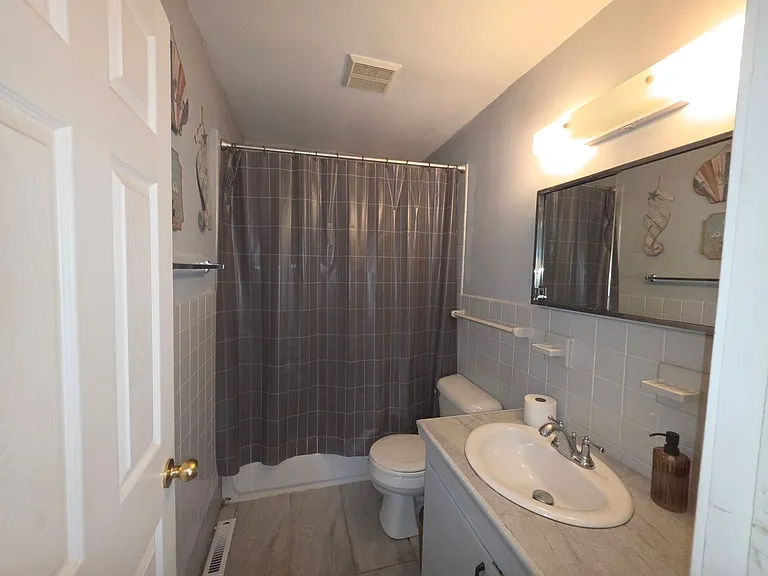 1008 7th St SE — Photo 9