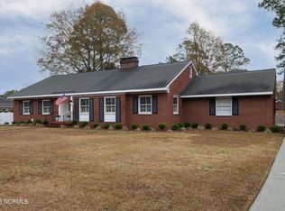 1409 Sutton Dr, Kinston, NC 28501