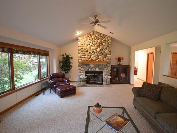 4th image of 6451 S Arrowhead Way