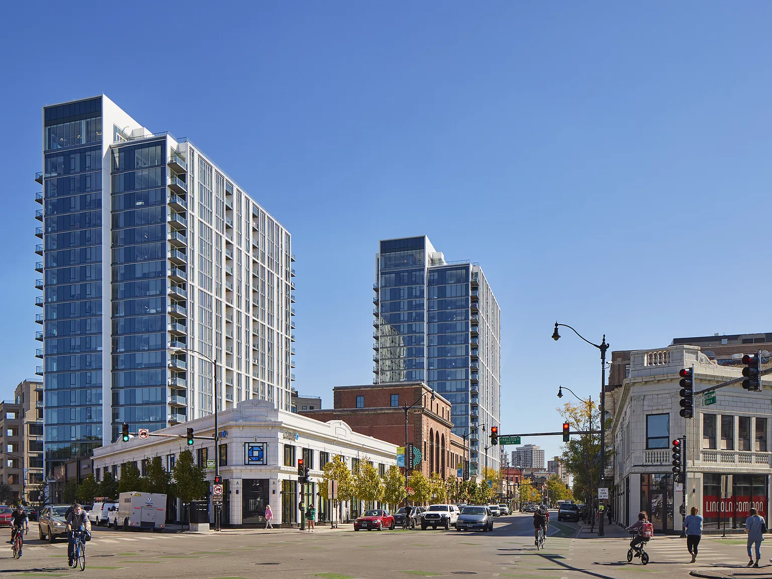 The Apartments at Lincoln Common — Photo 1