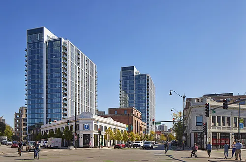 The Apartments at Lincoln Common Photo 1