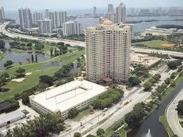 19501 W Country Club Dr, Aventura, FL
