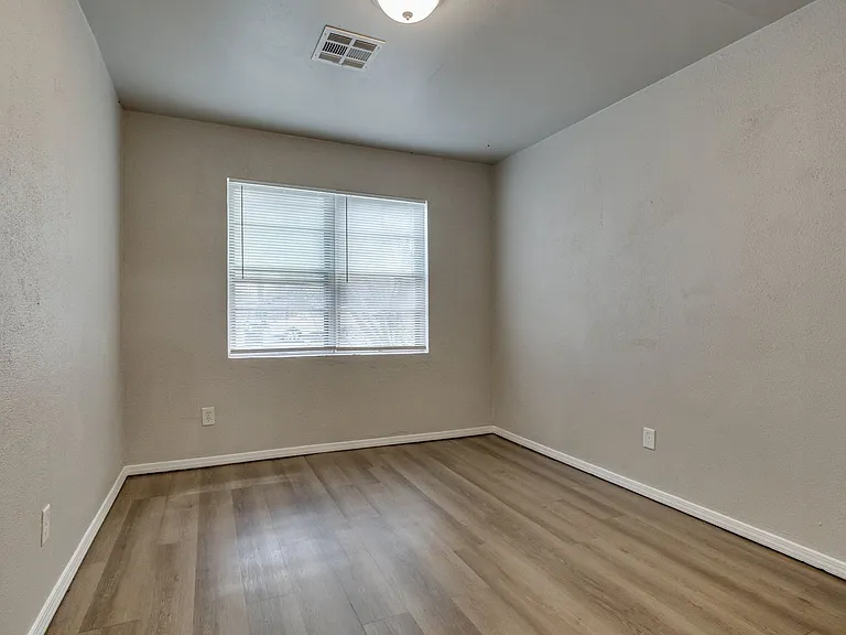 1005 SW 63rd St — Photo 50