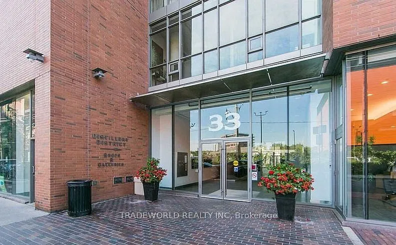 Building Photo - 33 Mill St #1705