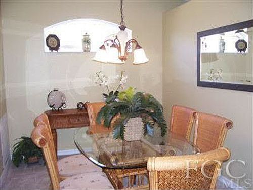 4th image of 8165 Woodridge Pointe Dr