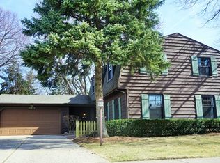 1423 S Kaspar Ave, Arlington Heights, IL 60005