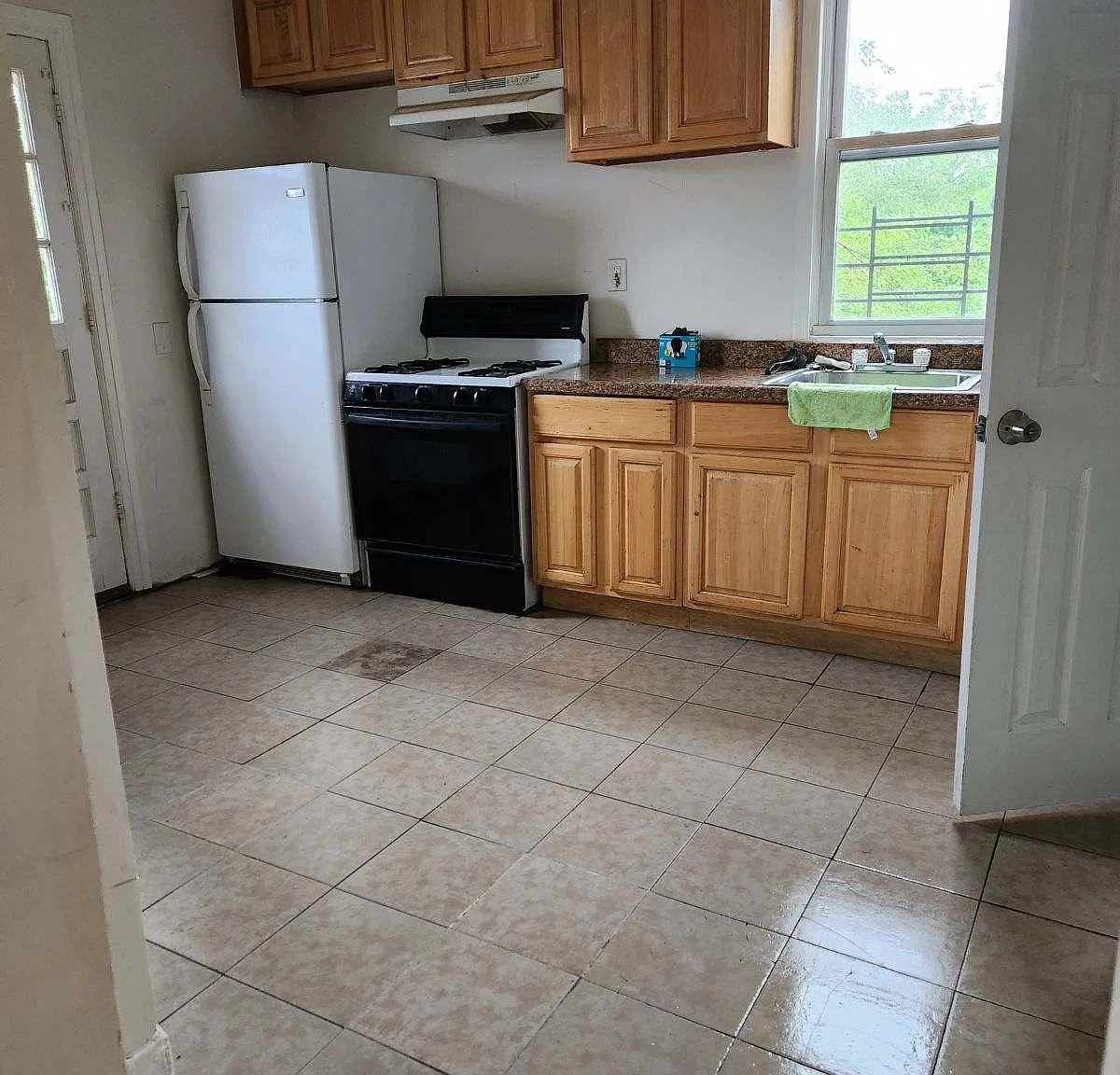 271 Targee St — Photo 1