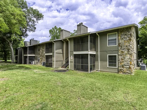 Jasmine Creek Apartments