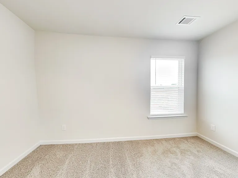 127 Avondale Blvd — Photo 11