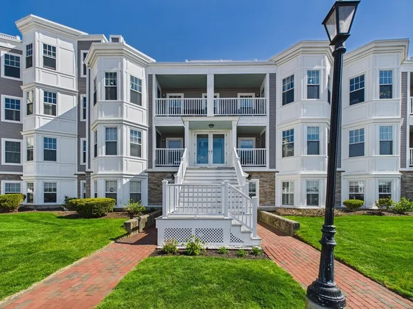 15 Park Ave Unit 211, Hull, MA 02045
