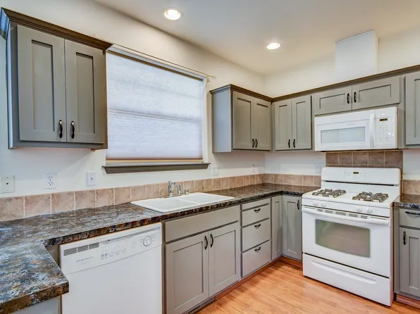1232 SW Xavier Dr, Oak Harbor, WA 98277