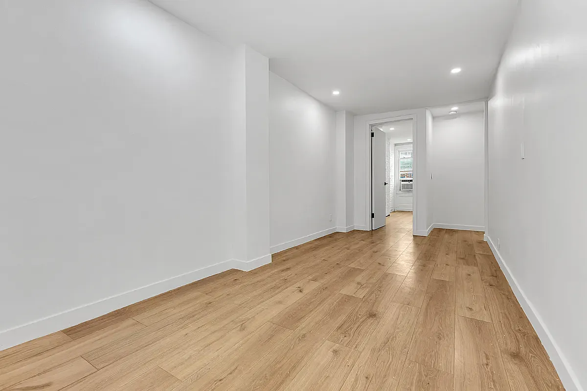 94 Saint Mark's Place — Photo 1