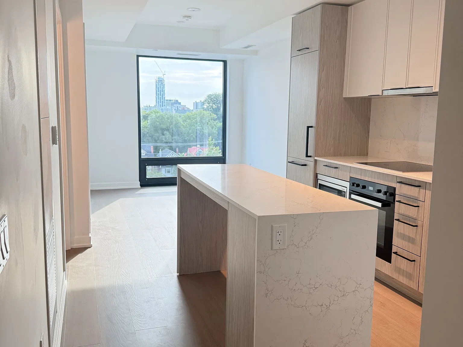 South Forest Hill Residences — Photo 4