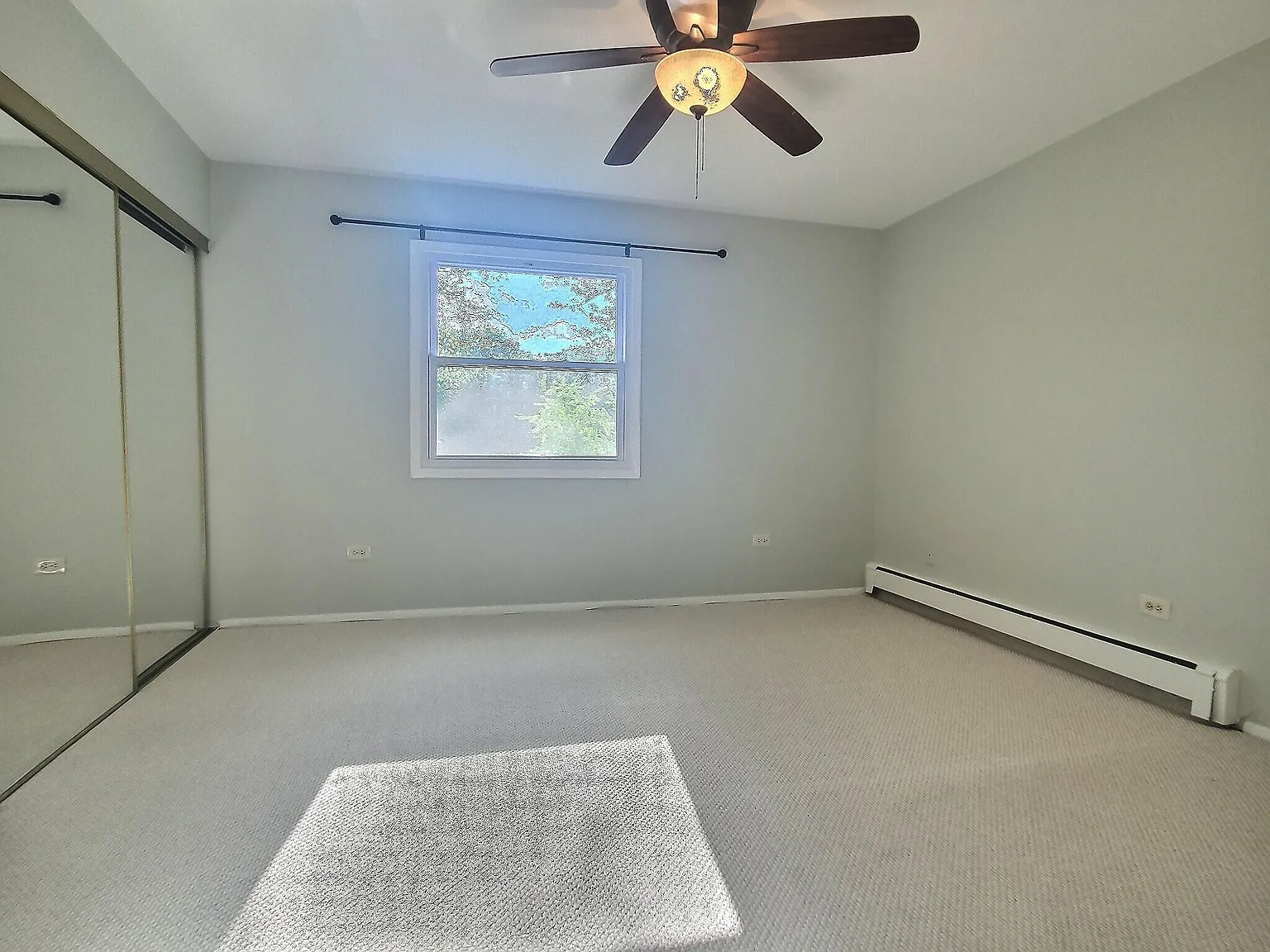 1 bed, 700 sqft, $1,500 — Photo 4