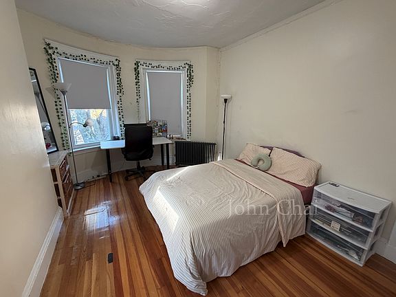 4th image of 1381 Commonwealth Ave APT 7