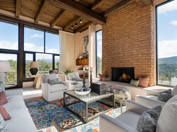 119 Circle Dr, Santa Fe, NM 87501