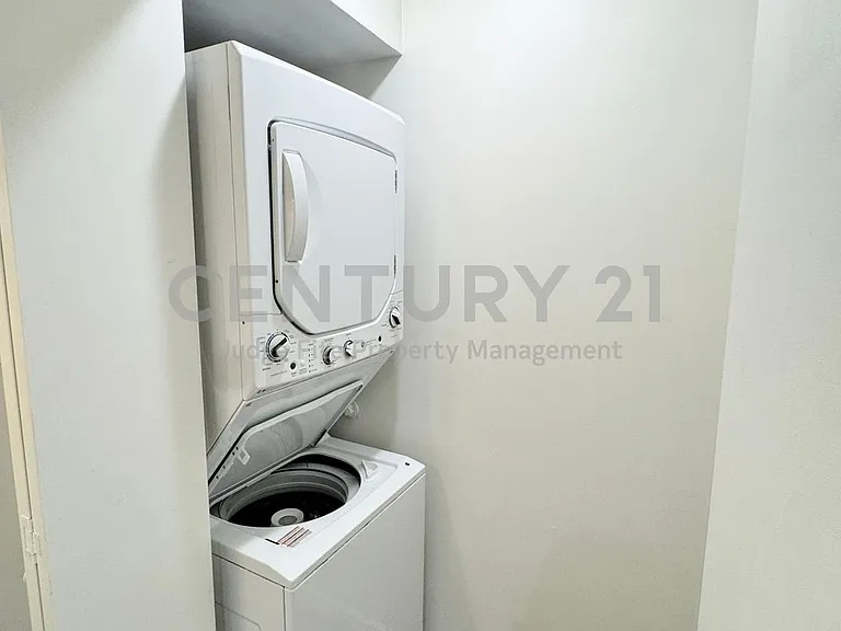 5010 San Jacinto St #204 — Photo 4