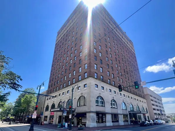 109 N Main St APT 1103, Memphis, TN 38103
