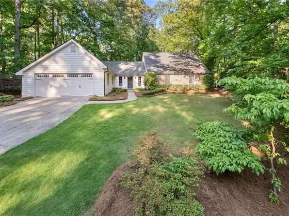2641 Chimney Springs Dr, Marietta, GA 30062