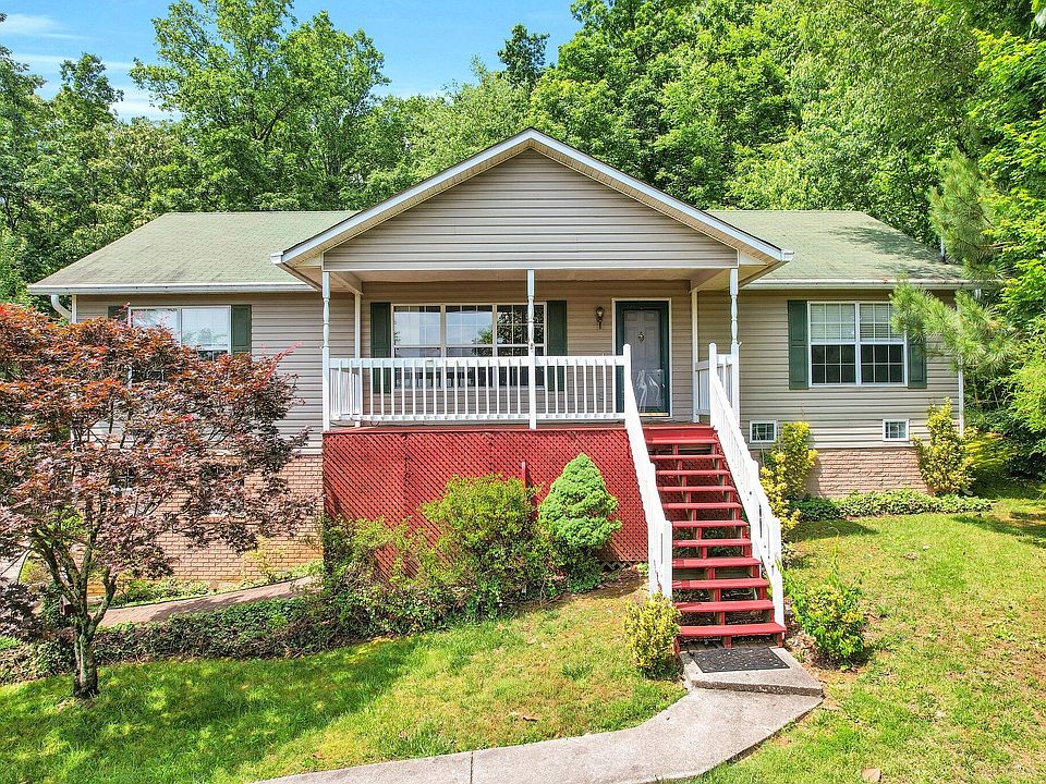 1st image of 143 Oak Hill Ct NE