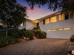 288 Tavistock Ave, Los Angeles, CA 90049