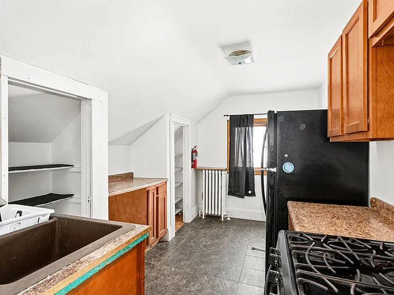 16 W 9th St — Photo 18