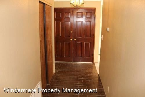 3rd image of 601 Village Way APT 35