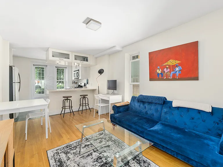 46 Cambridge Pl #1 — Photo 4