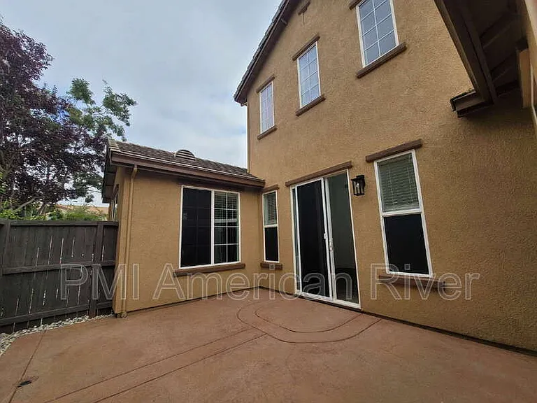 4265 Thalia Way — Photo 16