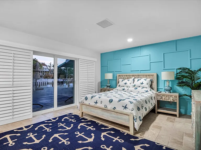 31 Lands End Ln — Photo 24