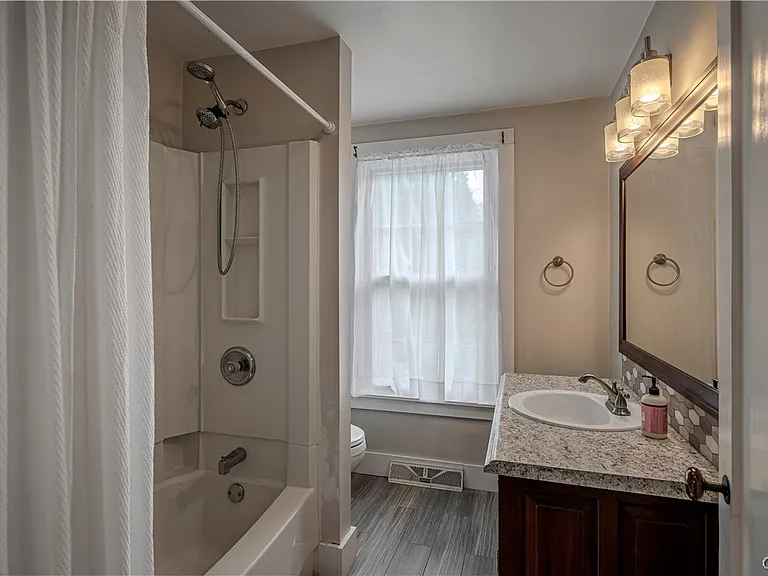 22 Kellogg St — Photo 22
