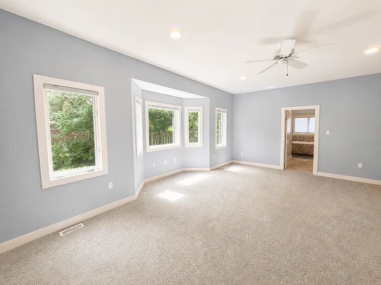 7204 Elizabeth Dr — Photo 10