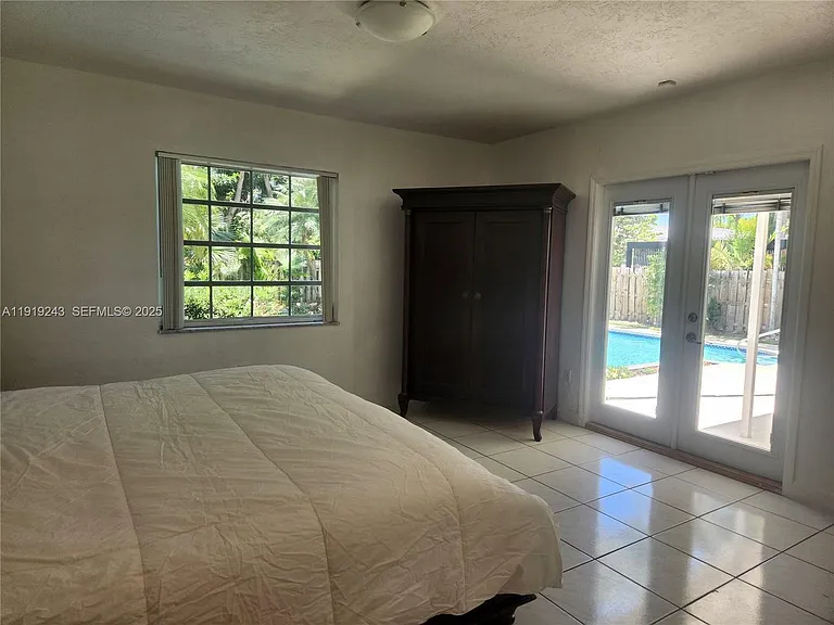 1229 Jefferson St — Photo 10