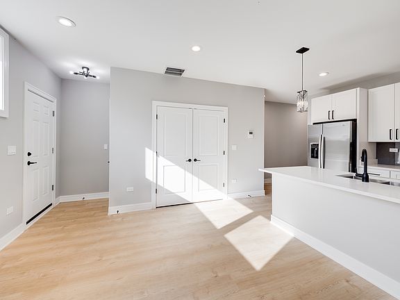 5th image of 6639 S Langley Ave #1
