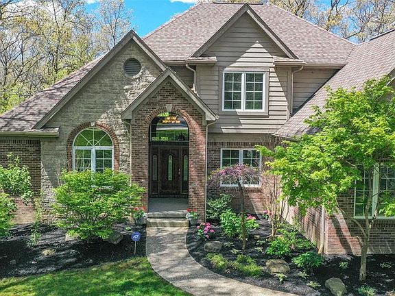 3rd image of 15504 Oak Hollow Dr