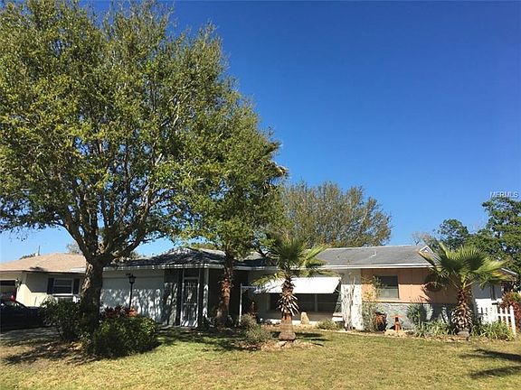 3rd image of 1781 Palm Dr