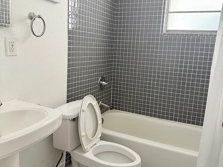 601 Morphy Ave #A — Photo 7