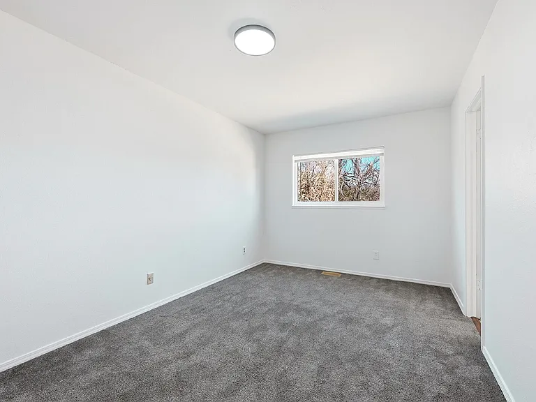 701 Autumn Pl — Photo 12