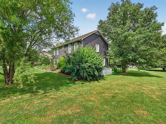 4th image of 1013 Ballard Ln