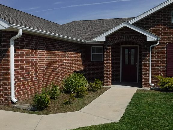 5th image of 700 Landon Dr