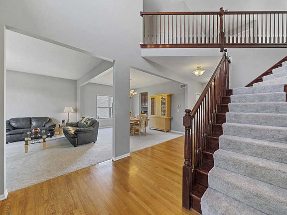 5th image of 26736 Lindengate Cir