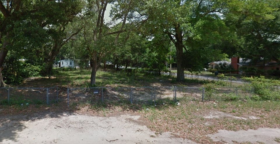 1st image of 14 Wyoming Dr