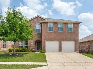 9208 Conestoga Dr, Fort Worth, TX 76131