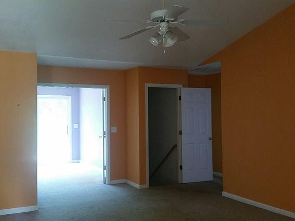 3rd image of 107 Kingscreek Dr