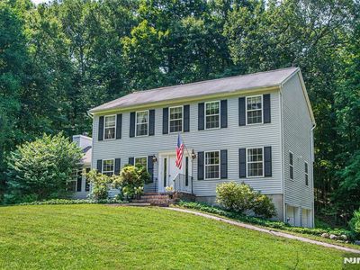 22 Kroghs Ln, Sparta, NJ, 07871