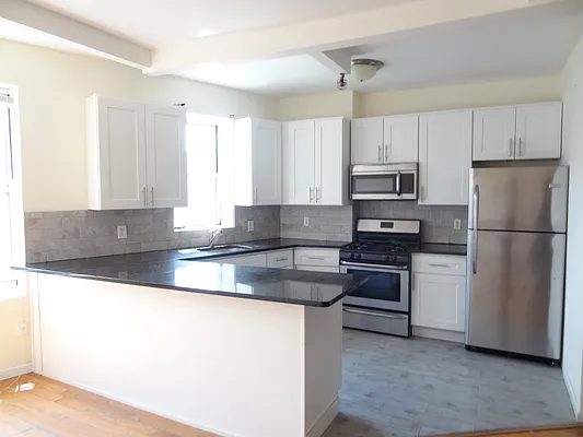 Rented by Miron Realty Group | media 41