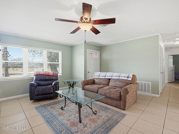 5th image of 6600 Baker Rd