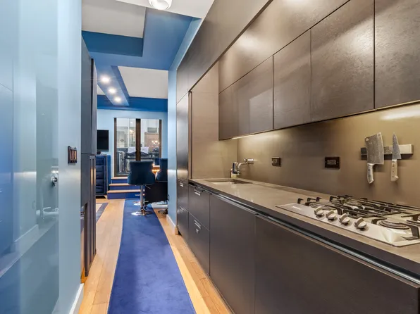 20 Pine Street image 2 of 17