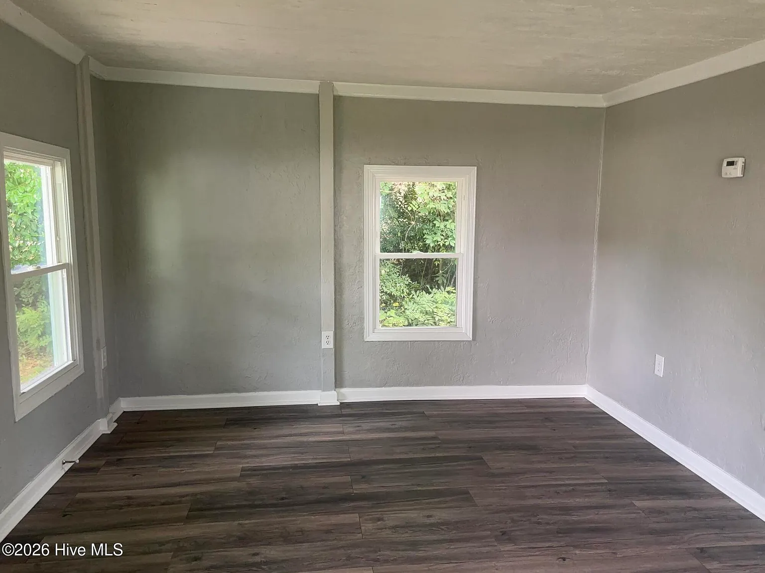 1 bed, 1.0 bath, 560 sqft, $800 — Photo 2