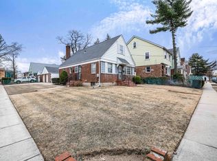 9903 209th St, Queens Village, NY 11429